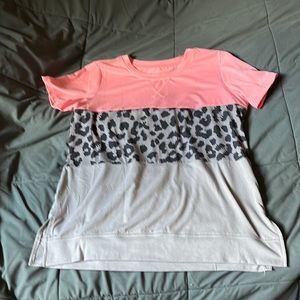 Short sleeve top, banded bottom with split sides